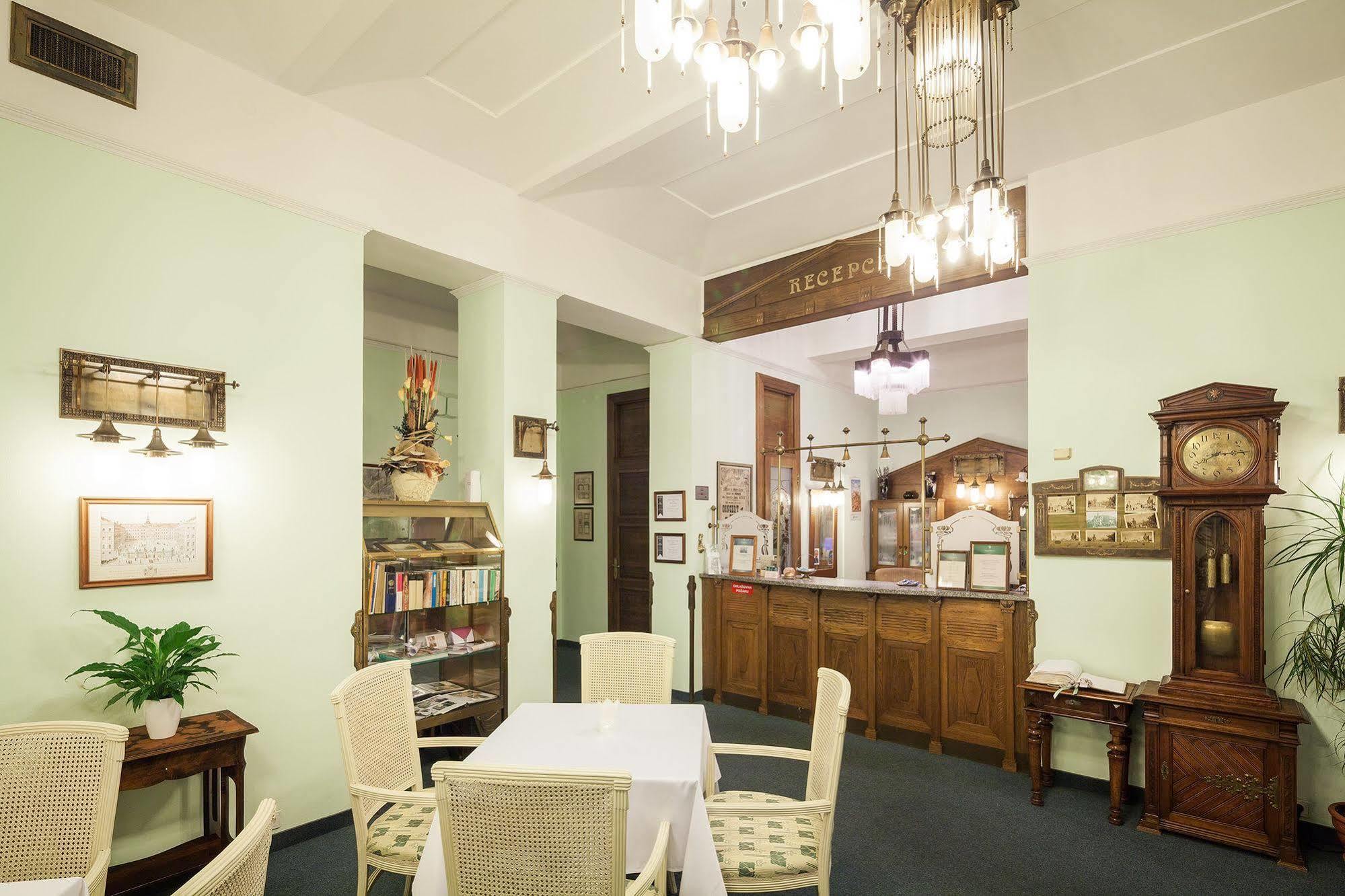 Villa Voyta ปราก ภายนอก รูปภาพ